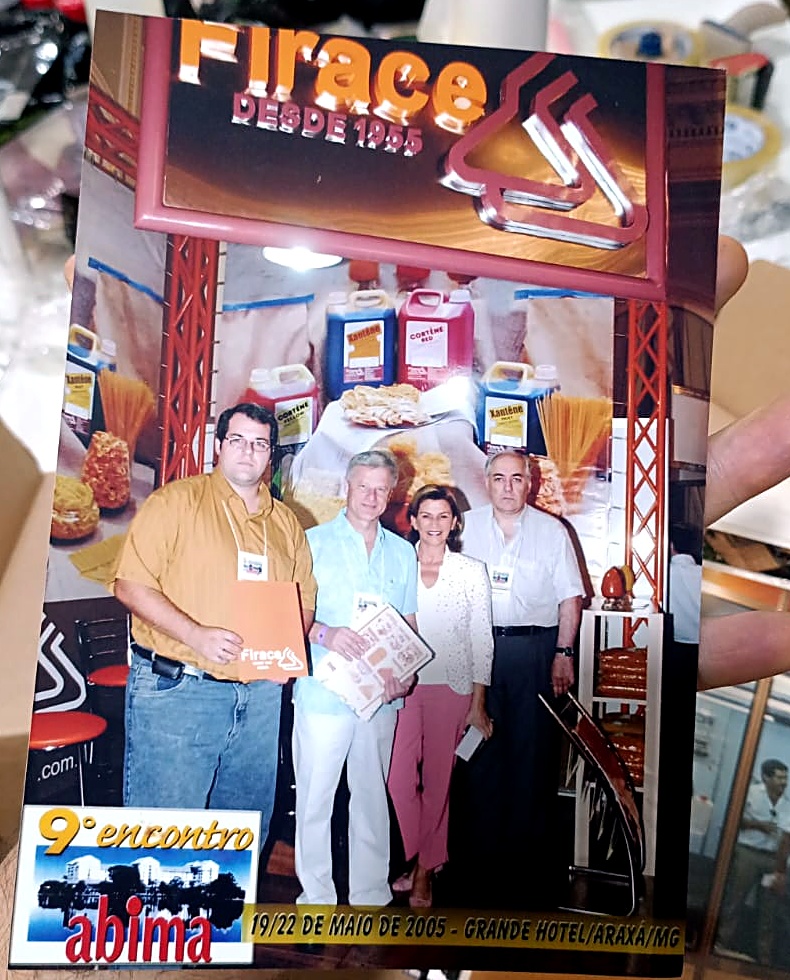 06-equipe-estande-abima-2005.jpg